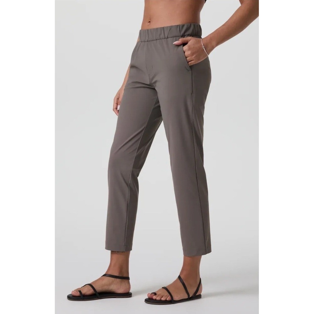 Vuori Miles Ankle Pants Women XS Chia Brown Tapered Joggers Zip Pocket Travel